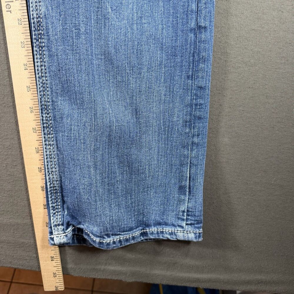 BKE Tyler Straight Leg Jeans Mens 36x34 Medium Wash Stretch Blue Denim Whiskers - Picture 8 of 9